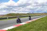 cadwell-no-limits-trackday;cadwell-park;cadwell-park-photographs;cadwell-trackday-photographs;enduro-digital-images;event-digital-images;eventdigitalimages;navarra;no-limits-trackdays;peter-wileman-photography;racing-digital-images;trackday-digital-images;trackday-photos